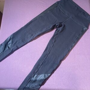 ALO Yoga Mesh Bottom High Waisted Leggings in Black - Size Small